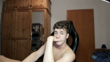 Justanormaldick69  03-12-2021 video fun